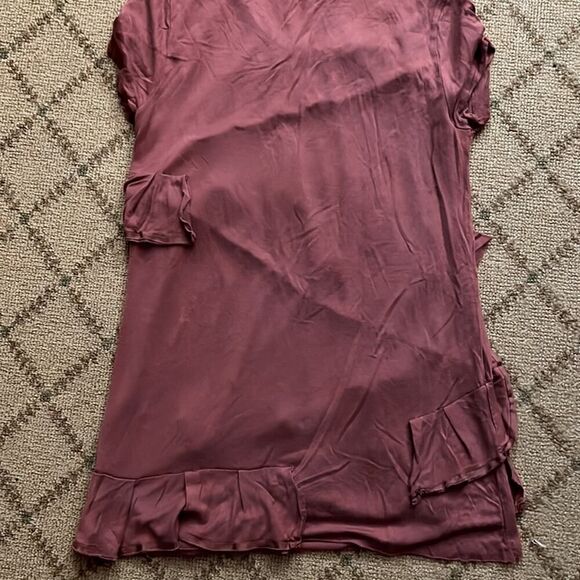 J. Crew berry colored fitted t-shirt w ruffled detail. NWOT XXS / XS - Picture 6 of 6